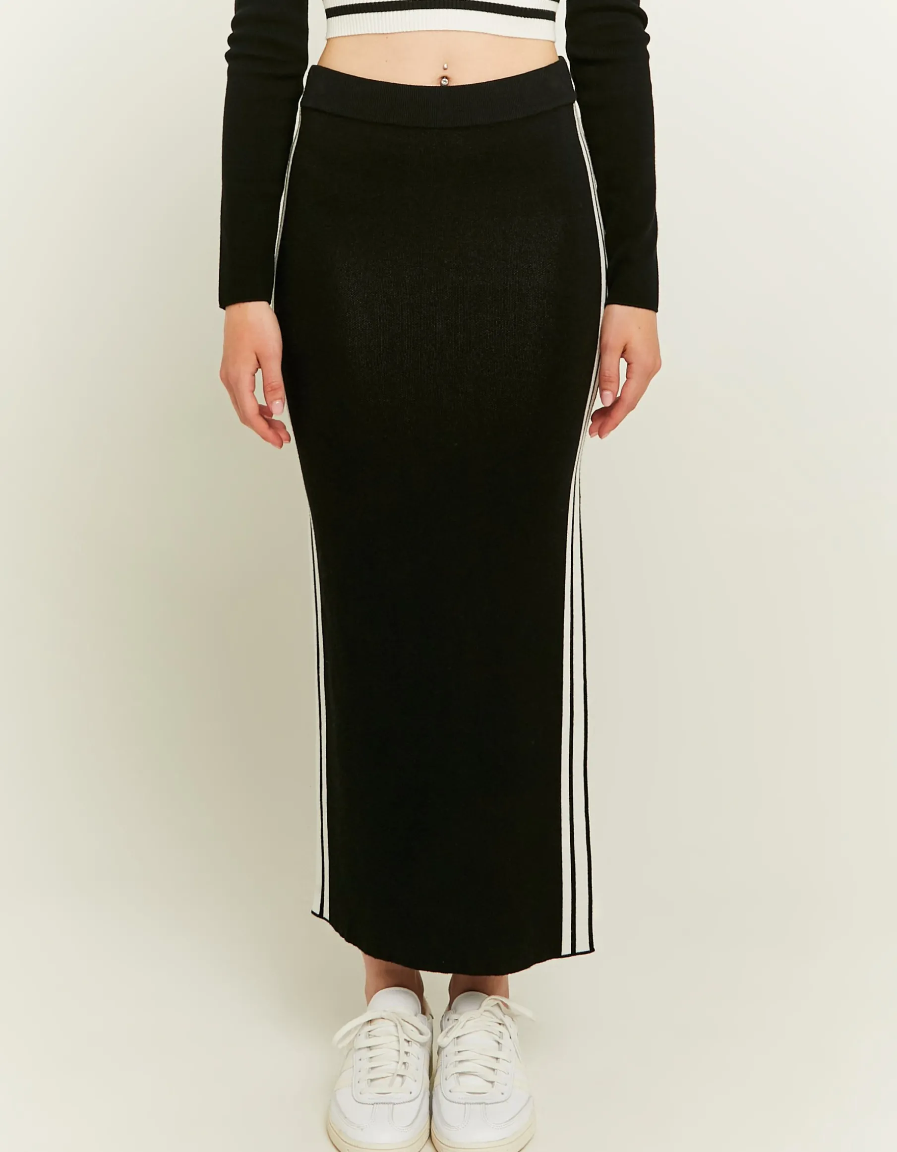 Tally Weijl Gonne | Maglieria^Gonna Lunga in Maglia Nera con Dettaglio Stile Collegiale