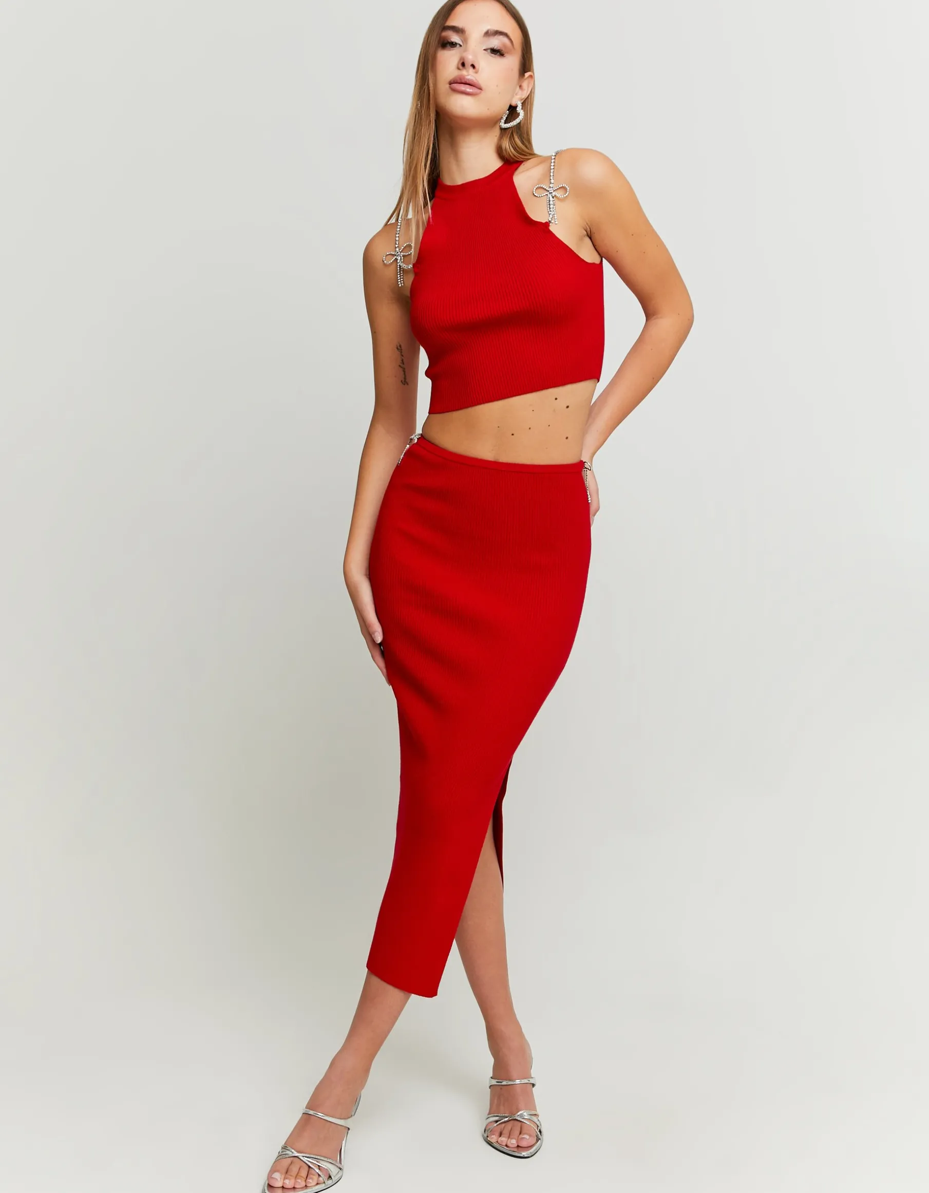 Tally Weijl Gonne | Total Look^Gonna Rossa in Maglia con Spille Fiocco in Strass