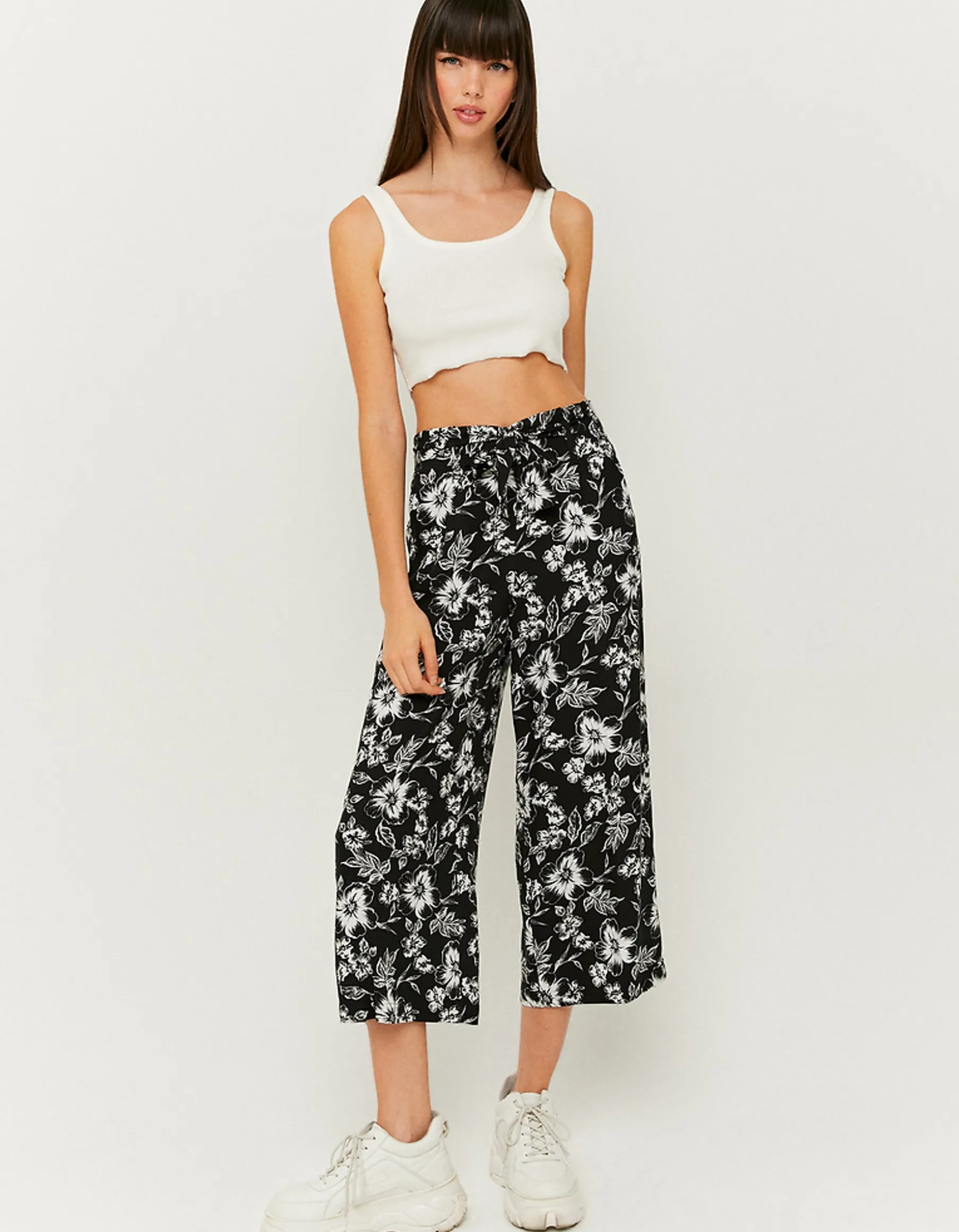 Tally Weijl Pantaloni^Pantaloni Culotte a Vita Media Neri