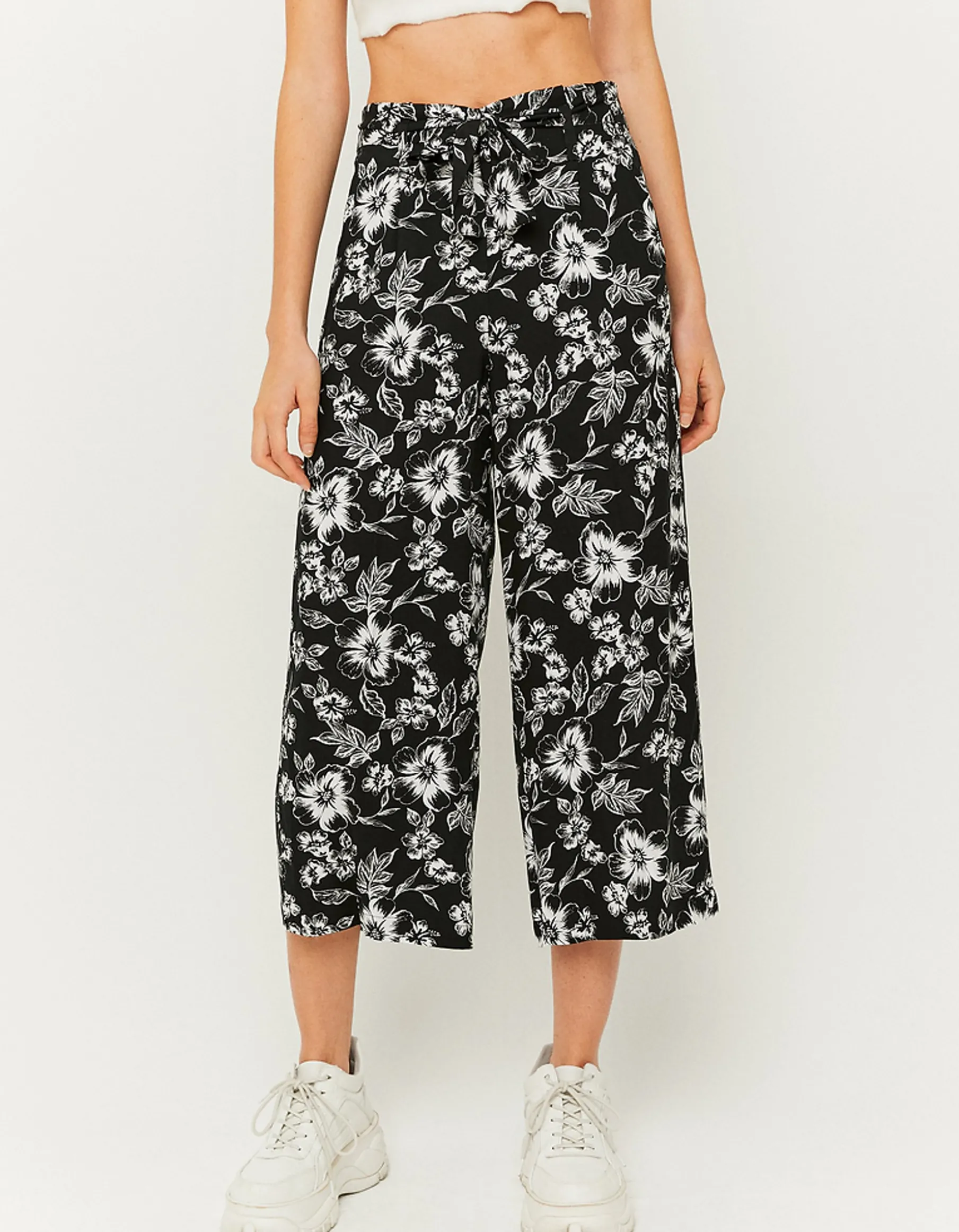 Tally Weijl Pantaloni^Pantaloni Culotte a Vita Media Neri