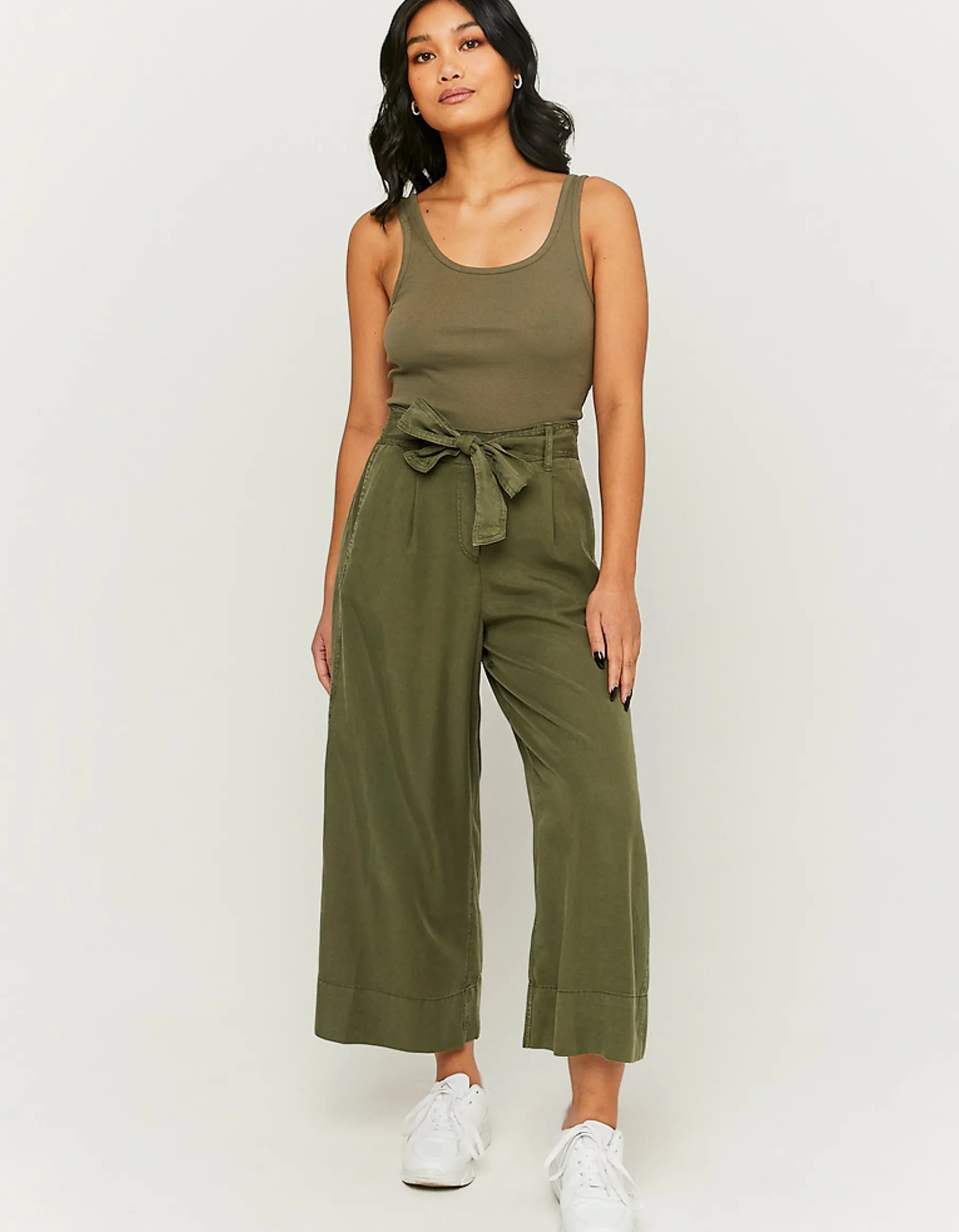 Tally Weijl Pantaloni^Pantaloni Larghi Verdi Con Nodo Frontale