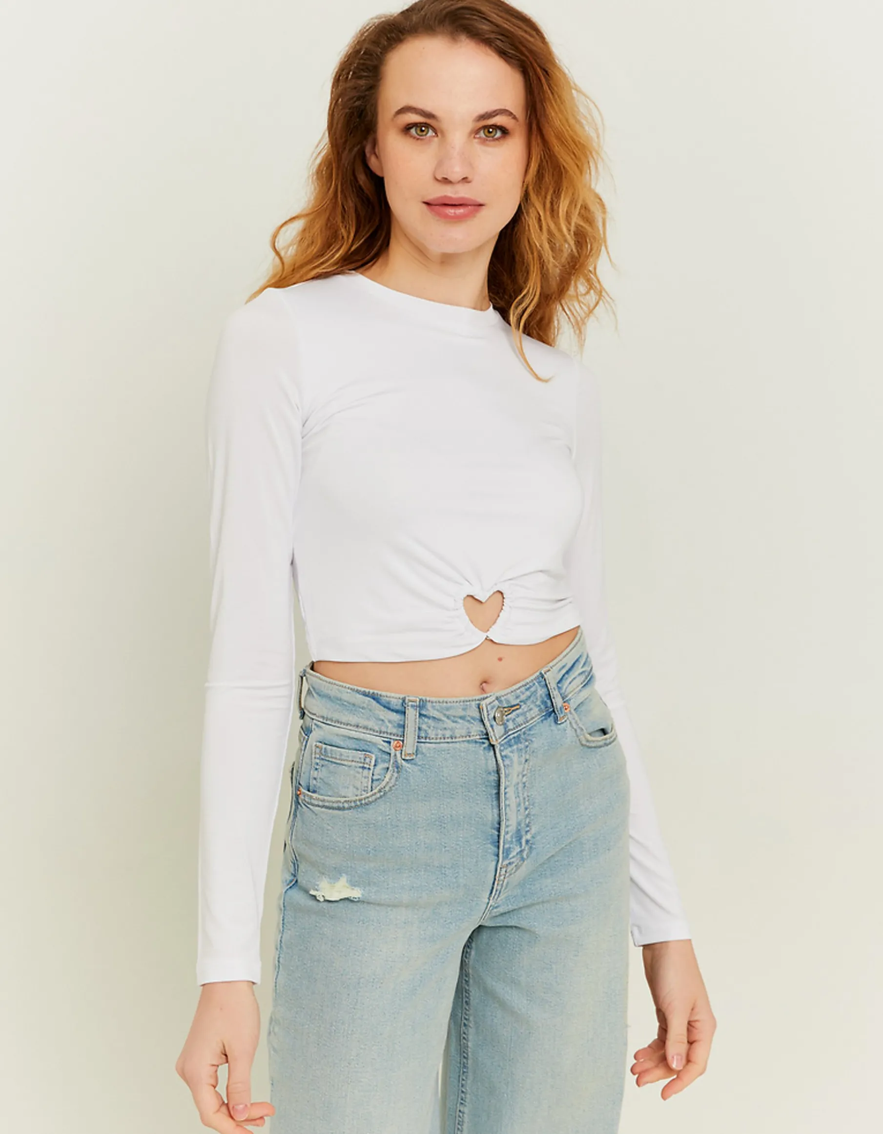 Tally Weijl Top^Top Corto Bianco con Cut Out Cuore