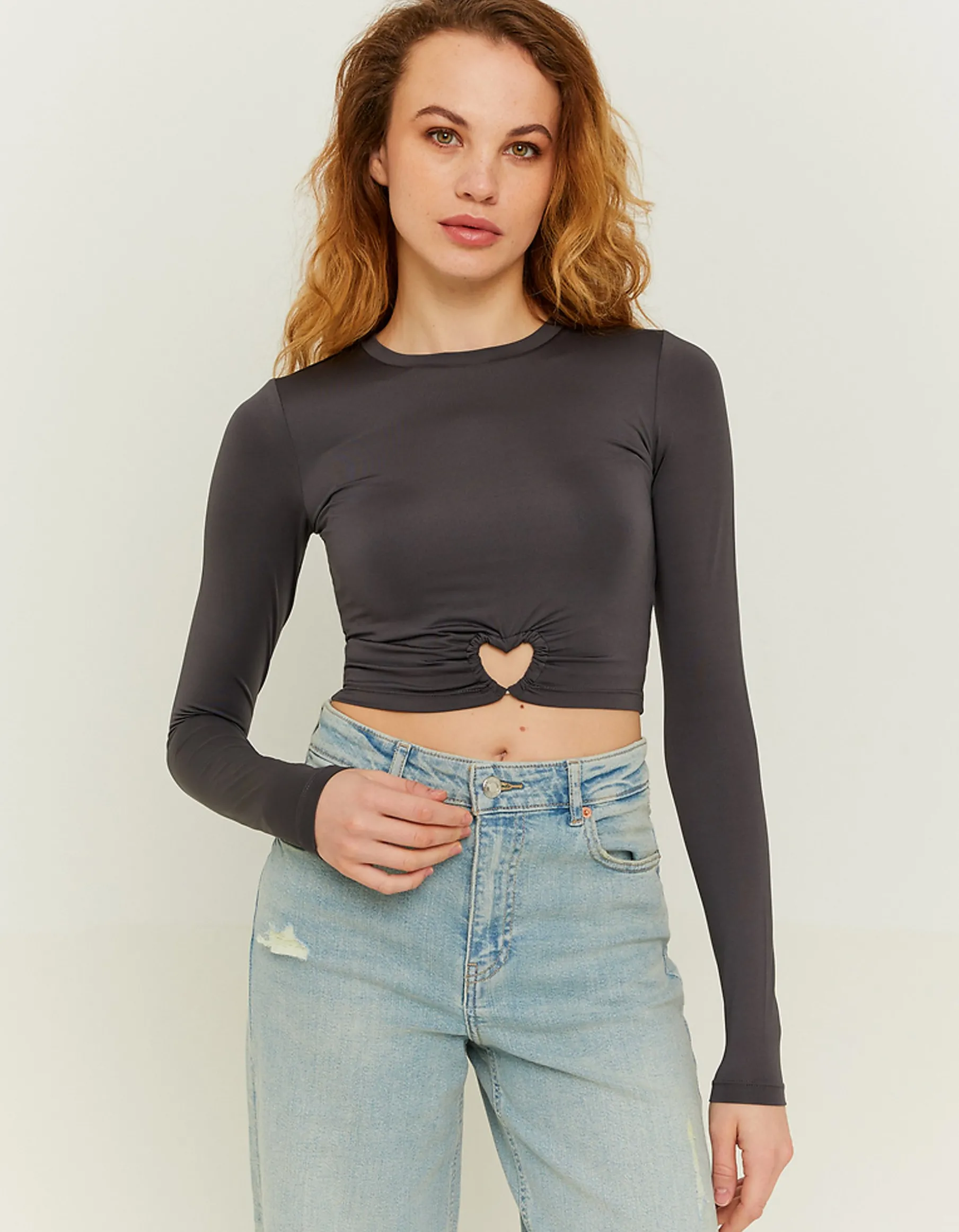 Tally Weijl Top^Top Corto Grigio con Cut Out Cuore