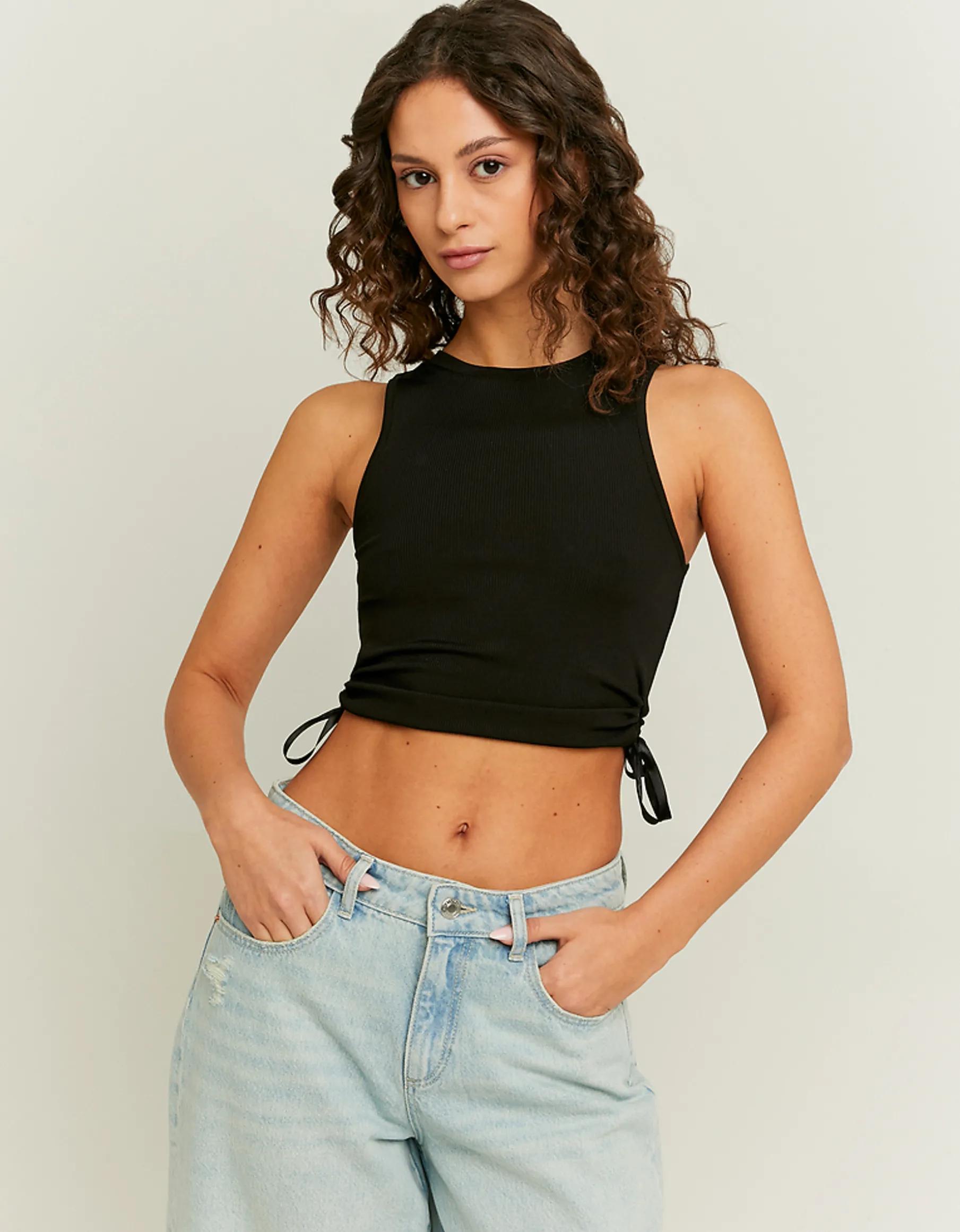 Tally Weijl Top^Top Corto con Cut Outs Laterali